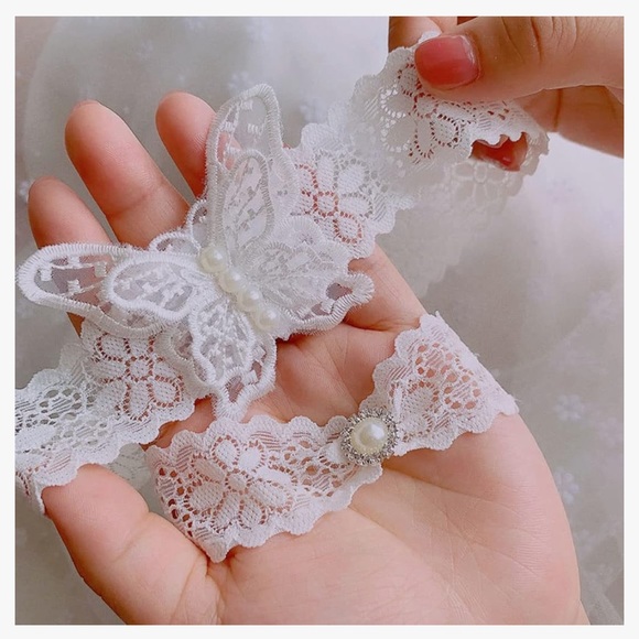 Brand new garters - Picture 4 of 6